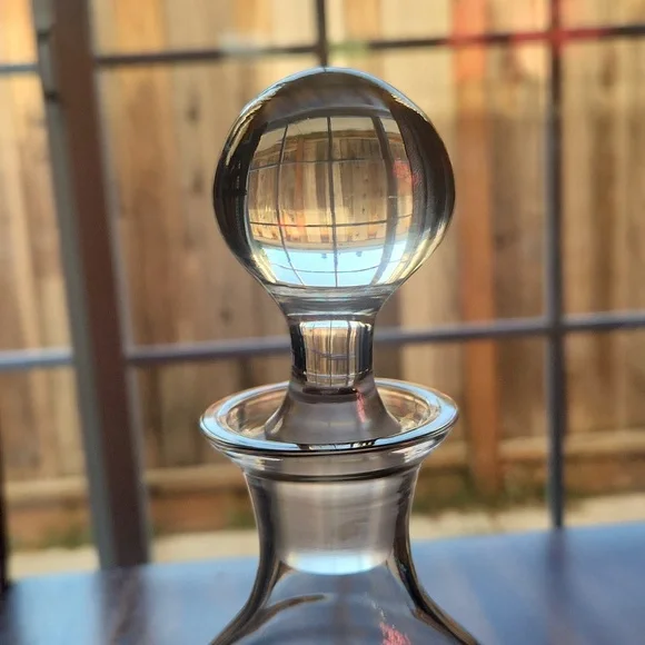 Cornet Barcelona Segrada Glass Decanter - Picture 5 of 13